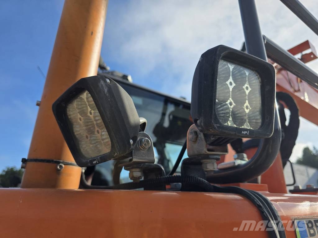 Hitachi ZX 85 US-5 A Середні екскаватори 7т. - 12т.