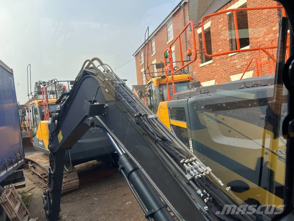 Volvo ECR 88 Midikoparki  7t - 12t