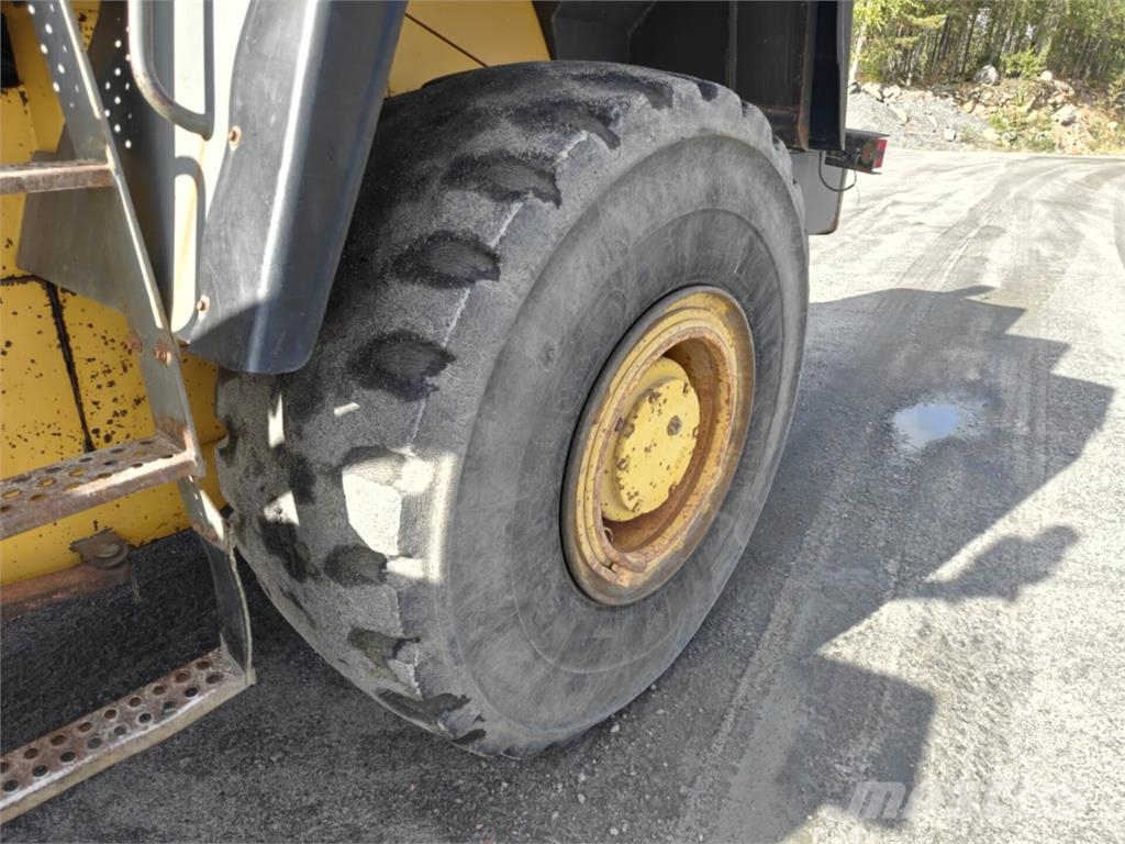 Komatsu WA 470-3H Iekrāvēji uz riteņiem
