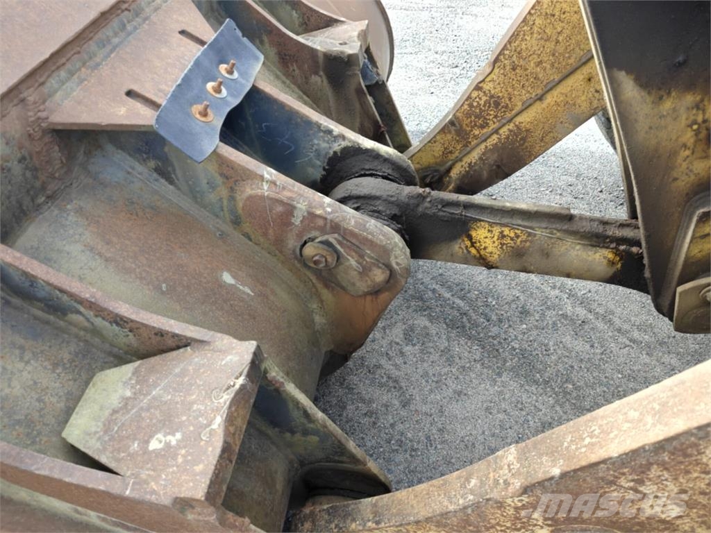Komatsu WA 470-3H Iekrāvēji uz riteņiem