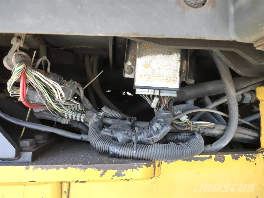 Komatsu WA 470-3H Iekrāvēji uz riteņiem