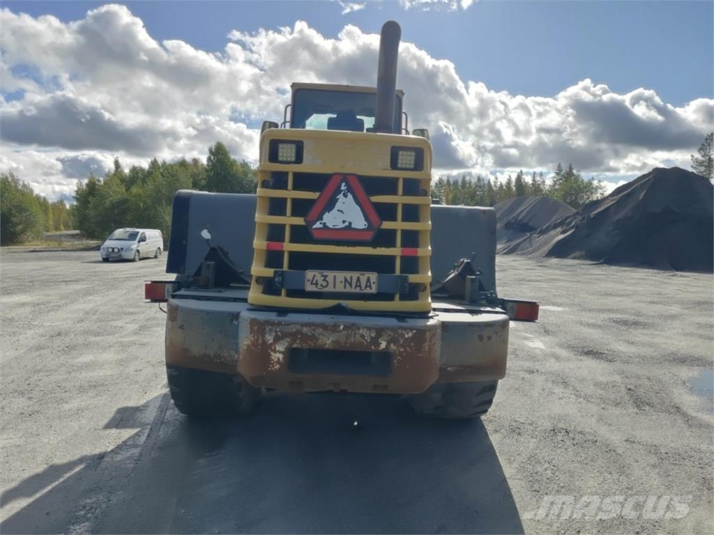Komatsu WA 470-3H Iekrāvēji uz riteņiem