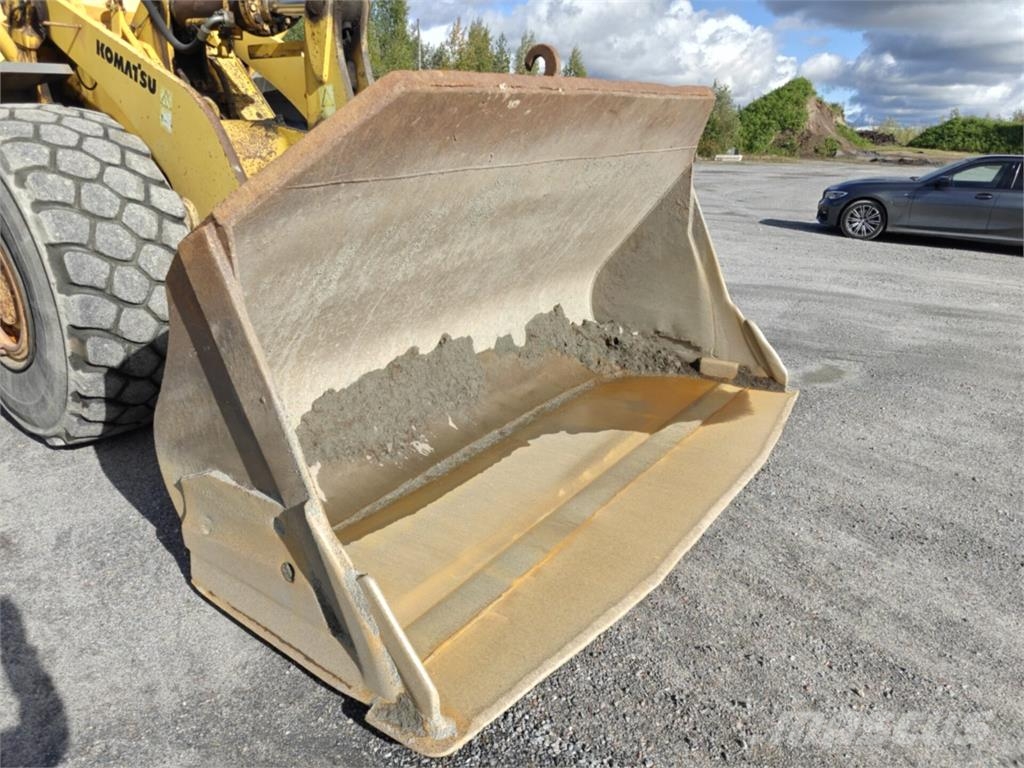Komatsu WA 470-3H Iekrāvēji uz riteņiem