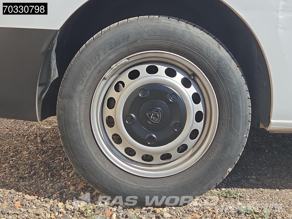 Peugeot Expert 120pk L2H1 - Aire Acondicionado - Control d شاحنة مقفلة