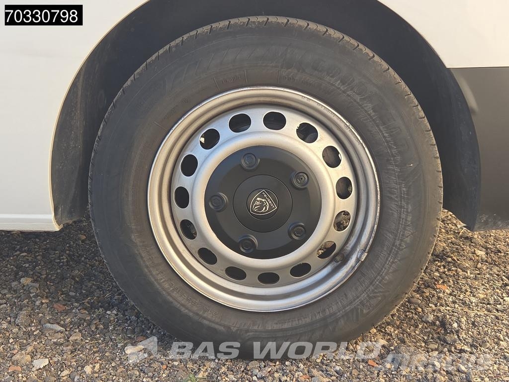 Peugeot Expert 120pk L2H1 - Aire Acondicionado - Control d شاحنة مقفلة