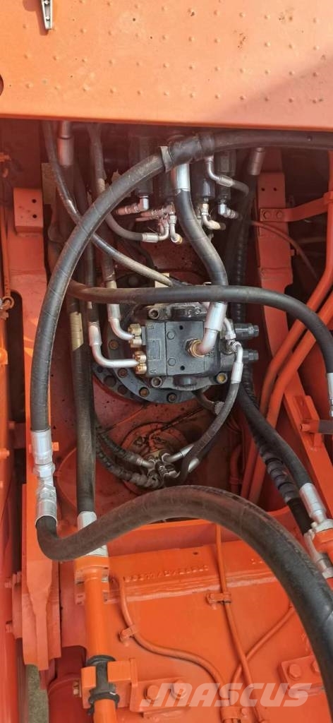 Doosan 300-7 Pásové rýpadlá