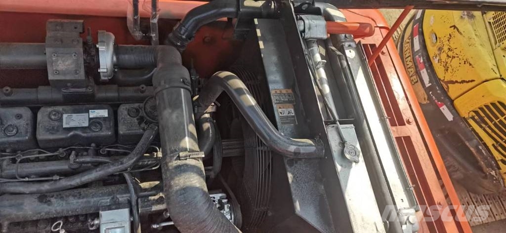 Doosan 300-7 Pásové rýpadlá