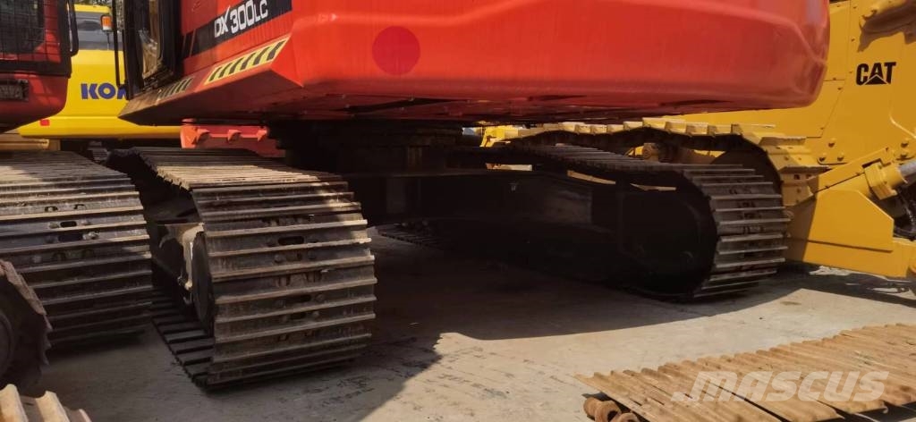 Doosan 300-7 Pásové rýpadlá