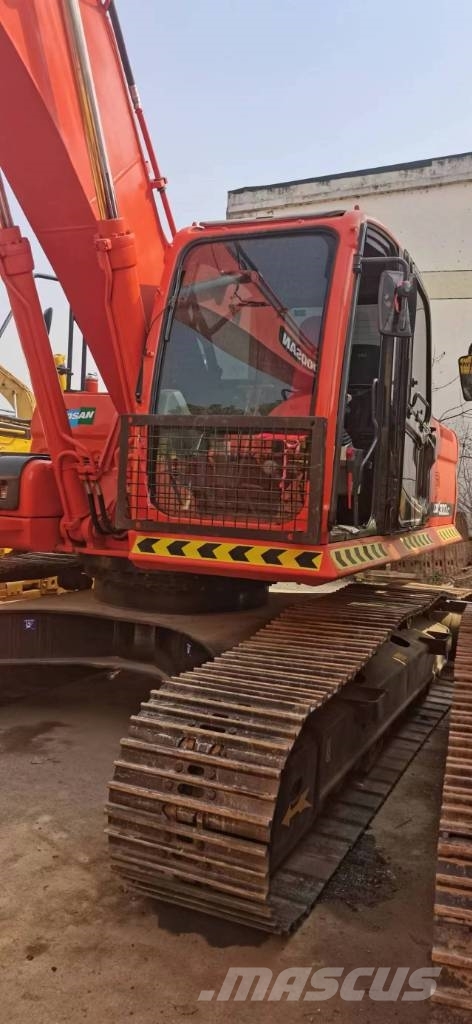 Doosan 300-7 Pásové rýpadlá