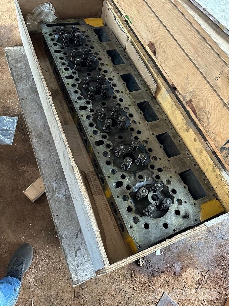 CAT 7N9532 7N-9532 cylinder head Motory