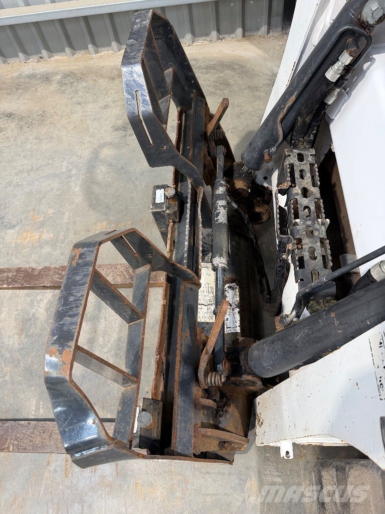 Bobcat T 770 Lietoti riteņu kompaktiekrāvēji