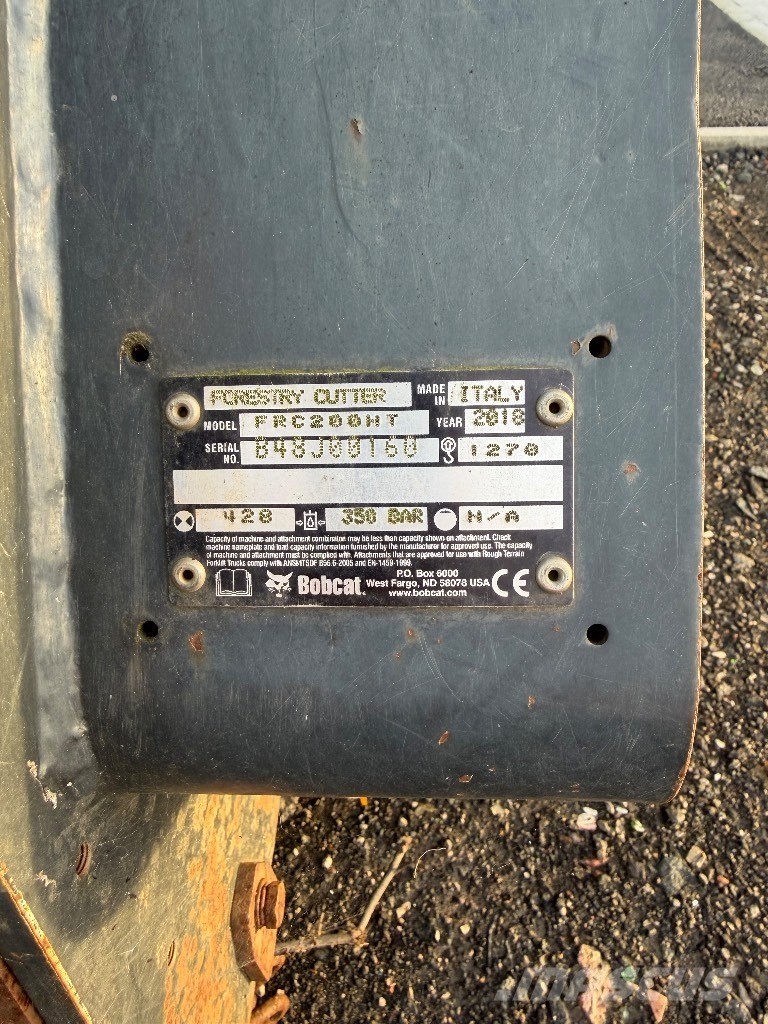 Bobcat T 770 Lietoti riteņu kompaktiekrāvēji