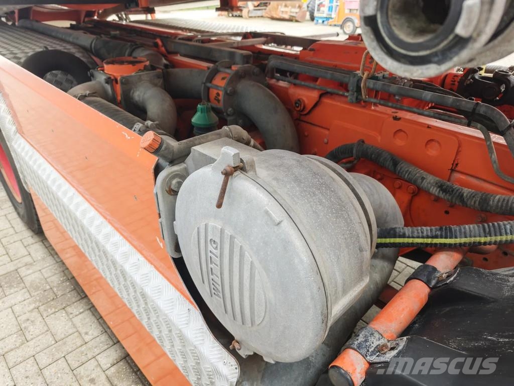 MAN 41.414 F2000 8x4 Holzmann HKS 32/18000 VH Tank コンバイン/バキュームトラック