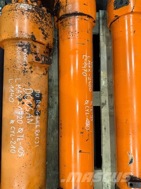 Doosan DL400 USED HYDRAULIC CYLINDER Hidráulicos