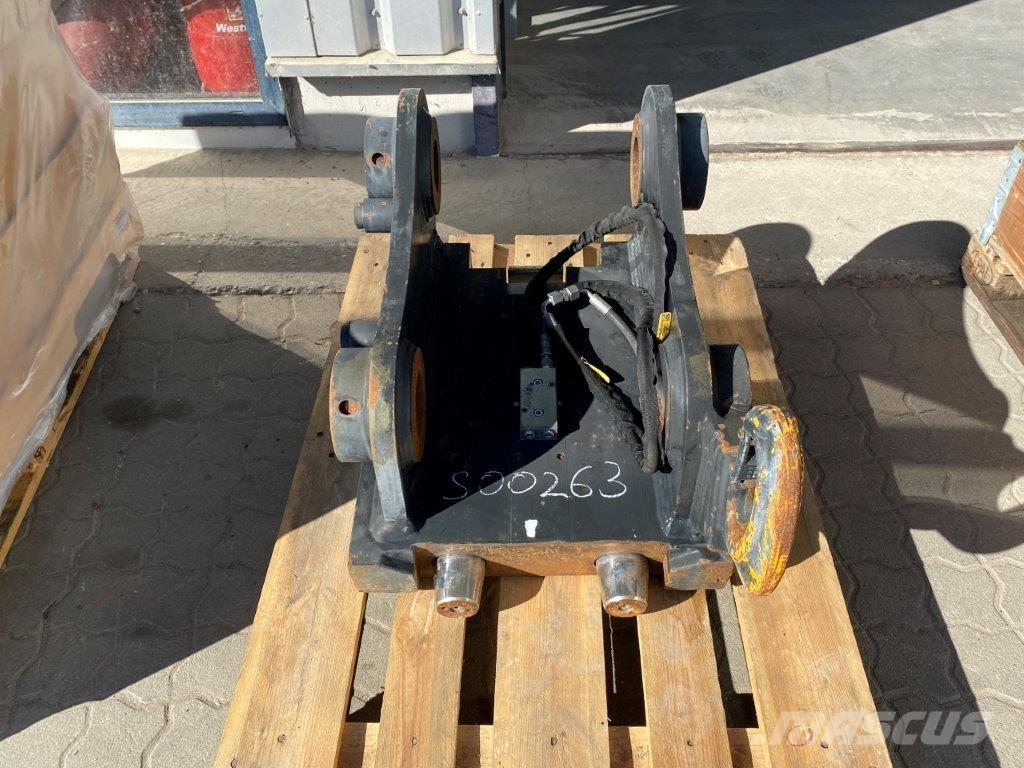 CAT 320GC Schnellwechsler Lehnhoff HS21DL Hydraulisch Crawler excavators