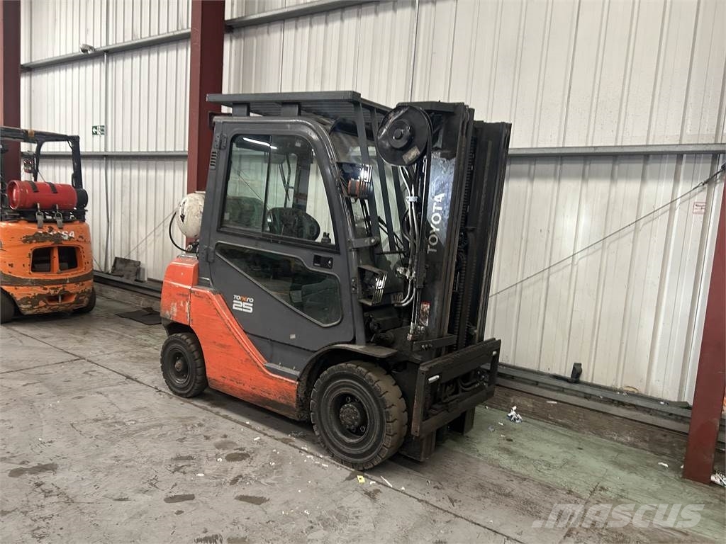 Toyota 02-8FGF25 LPG vozíky