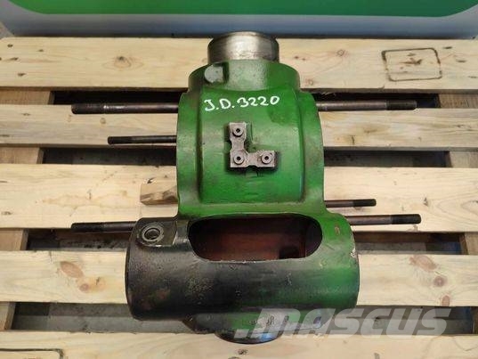 John Deere 3220 (10122003) case attack Transmisiones