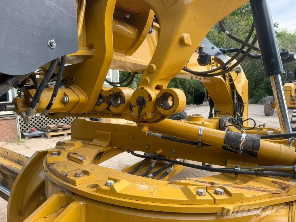 CAT 140 AWD Graders