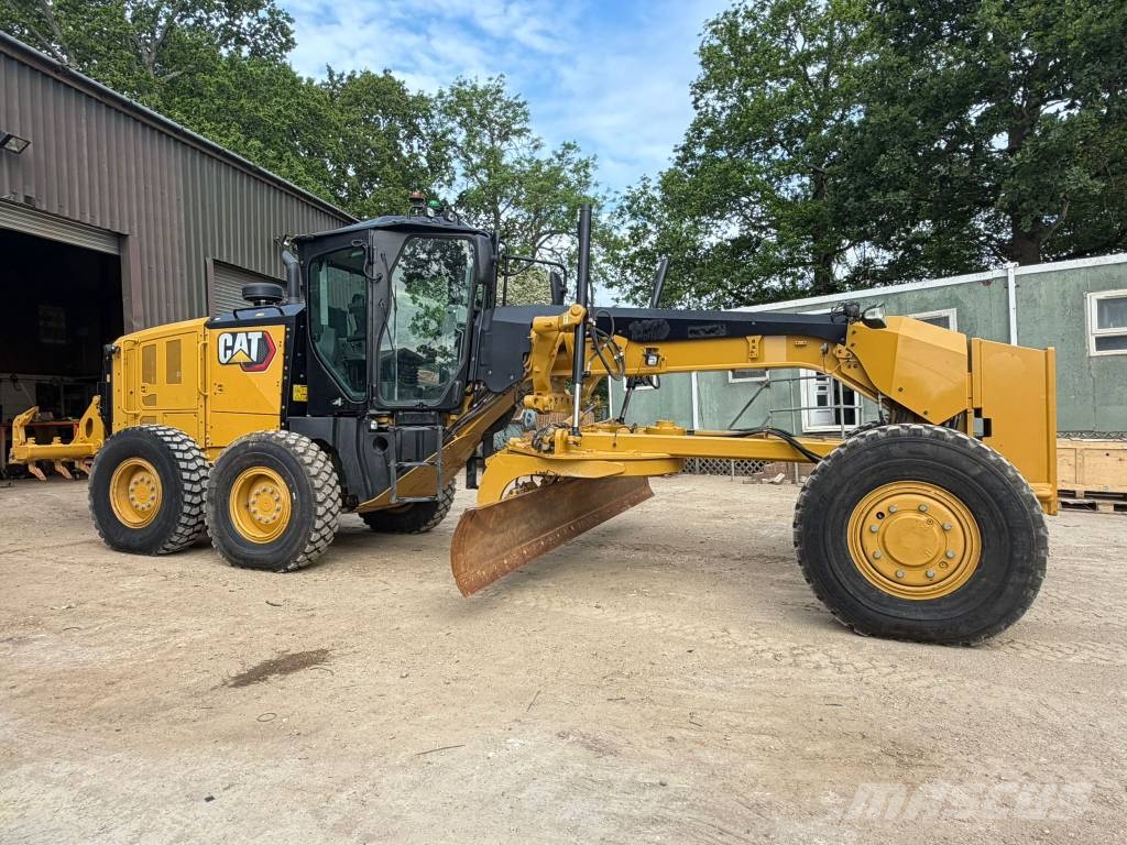 CAT 140 AWD Graders