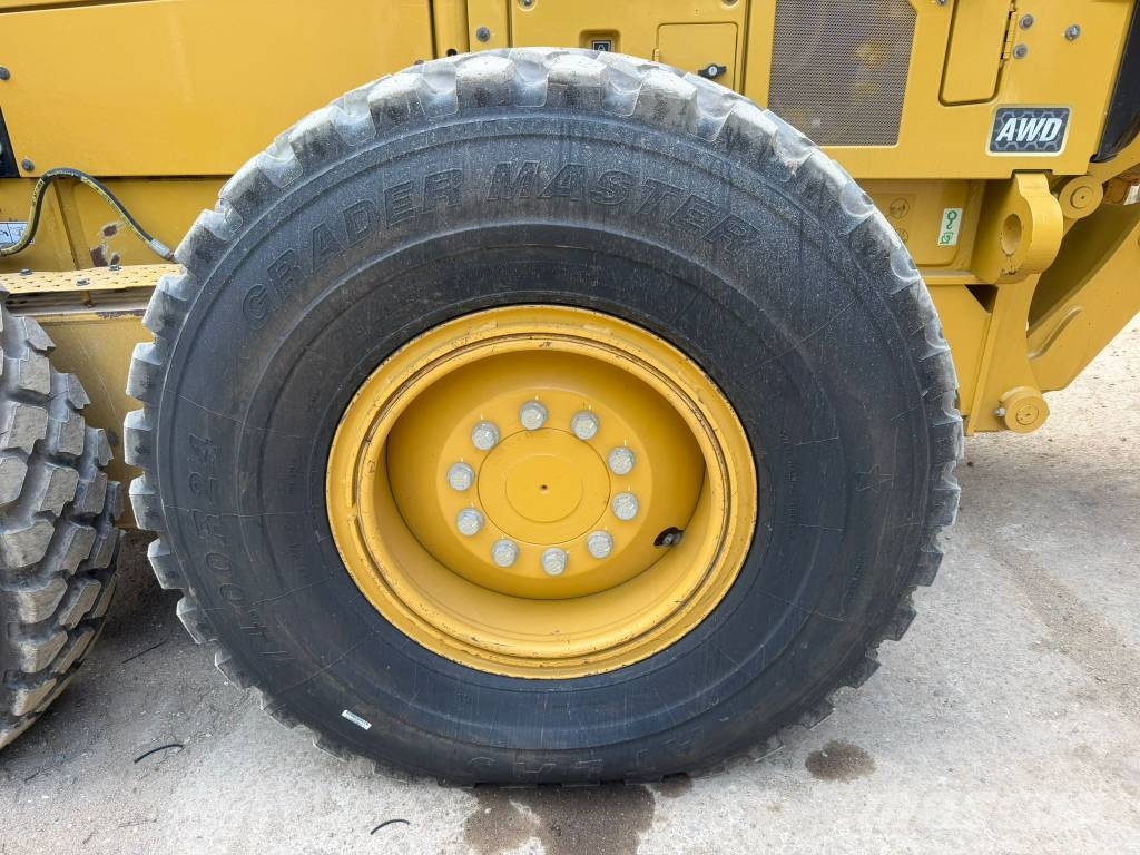 CAT 140 AWD Graders