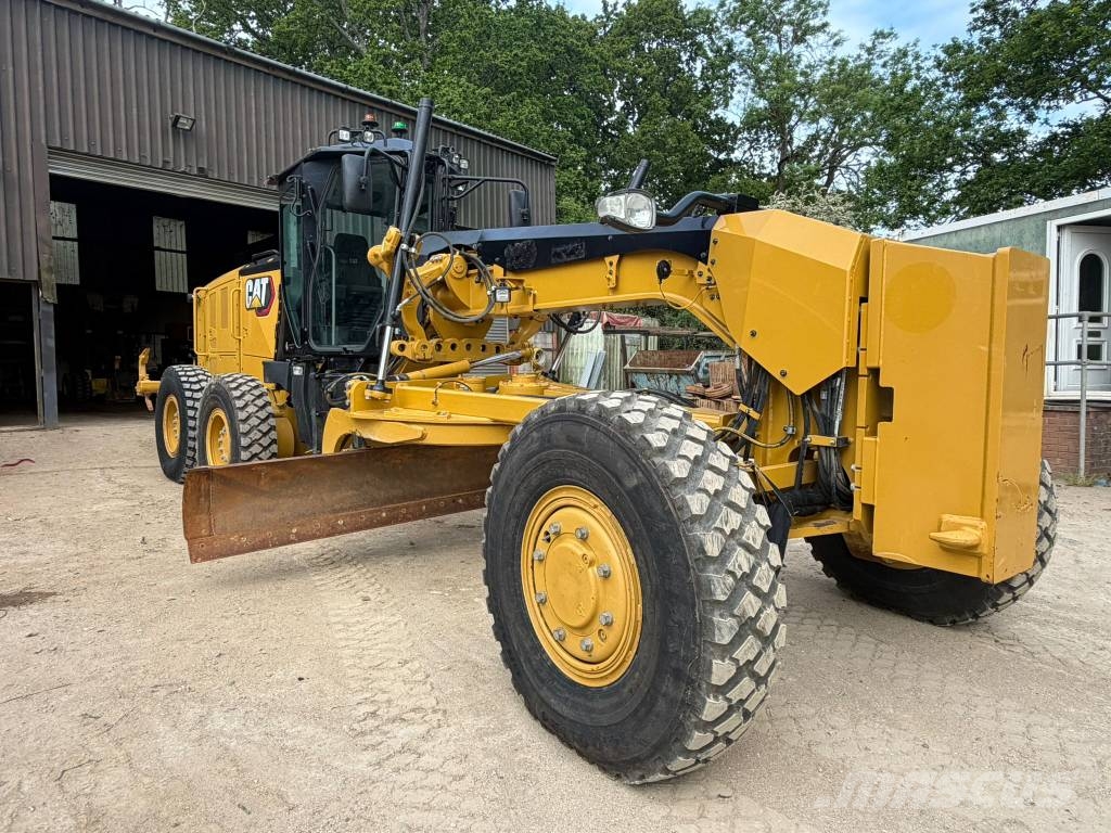 CAT 140 AWD Graders