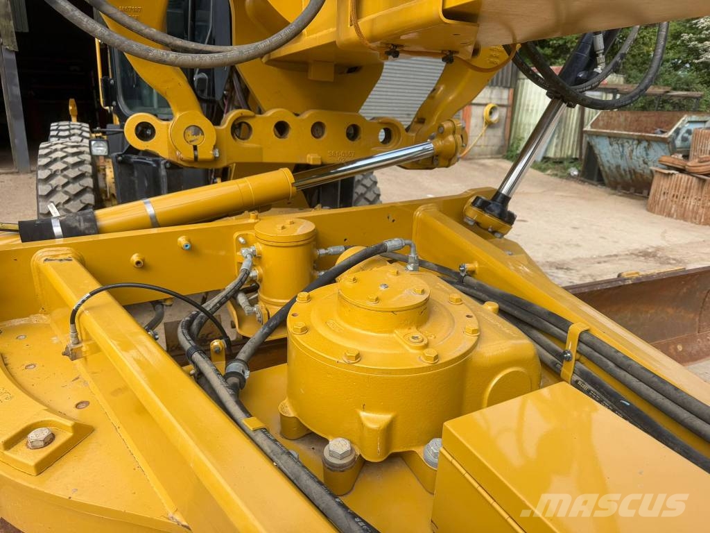 CAT 140 AWD Graders