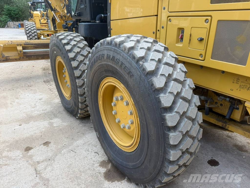 CAT 140 AWD Graders