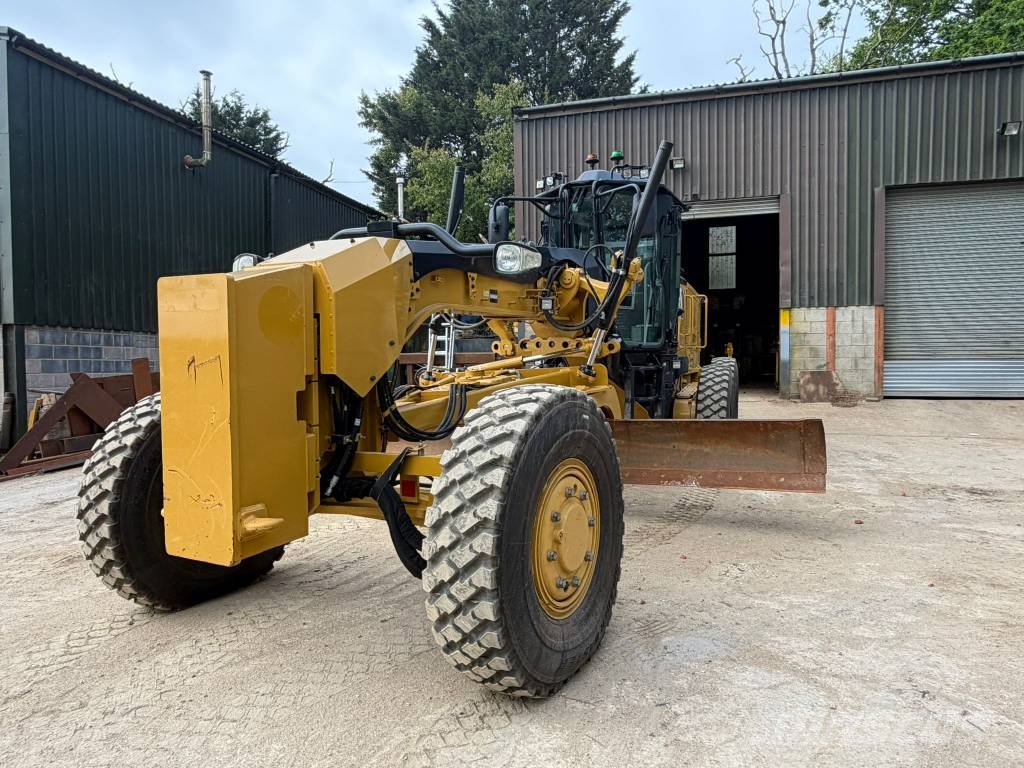 CAT 140 AWD Graders