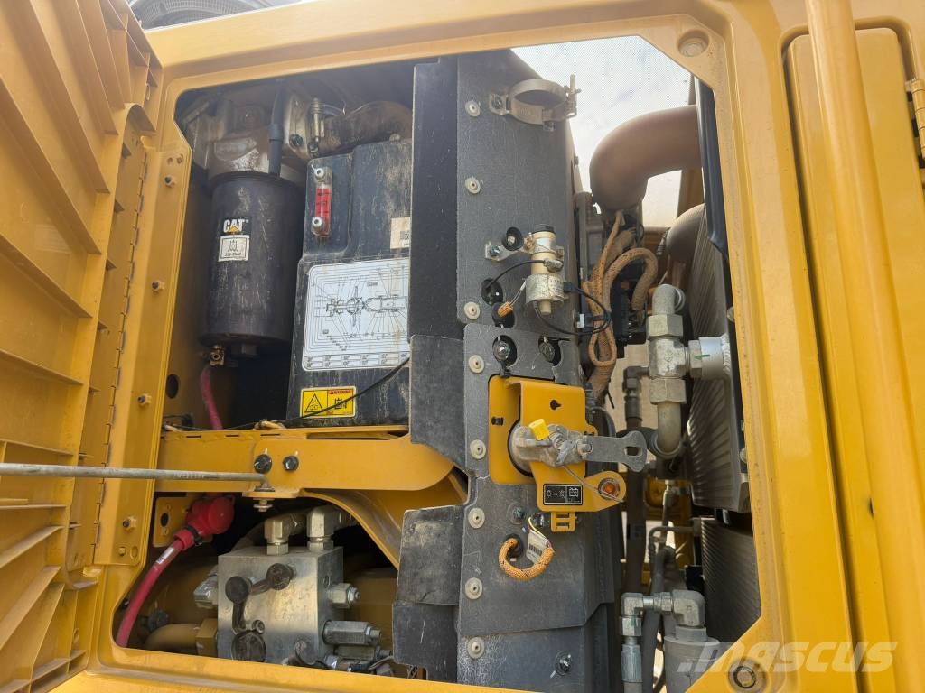 CAT 140 AWD Graders
