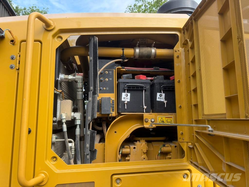 CAT 140 AWD Graders