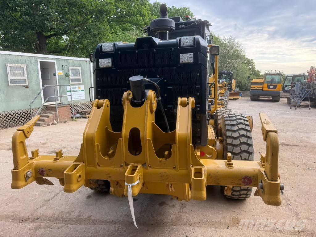 CAT 140 AWD Graders