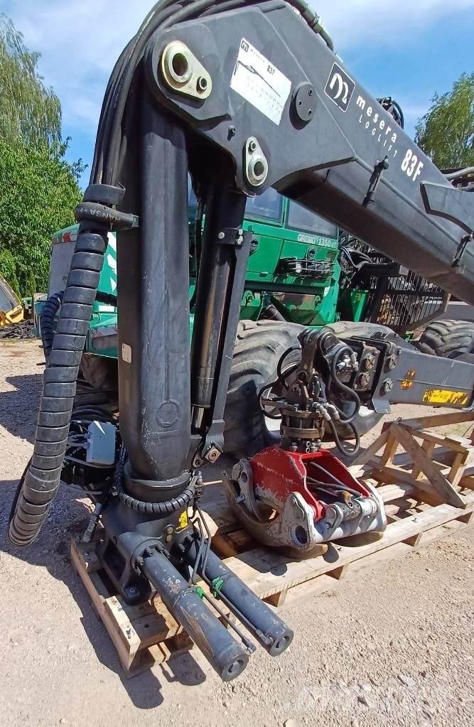 Mesera Loglift F83FT100R クレーントラック、ユニック車