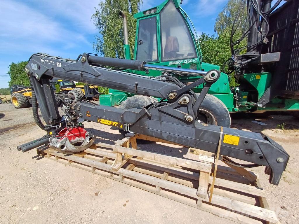 Mesera Loglift F83FT100R クレーントラック、ユニック車