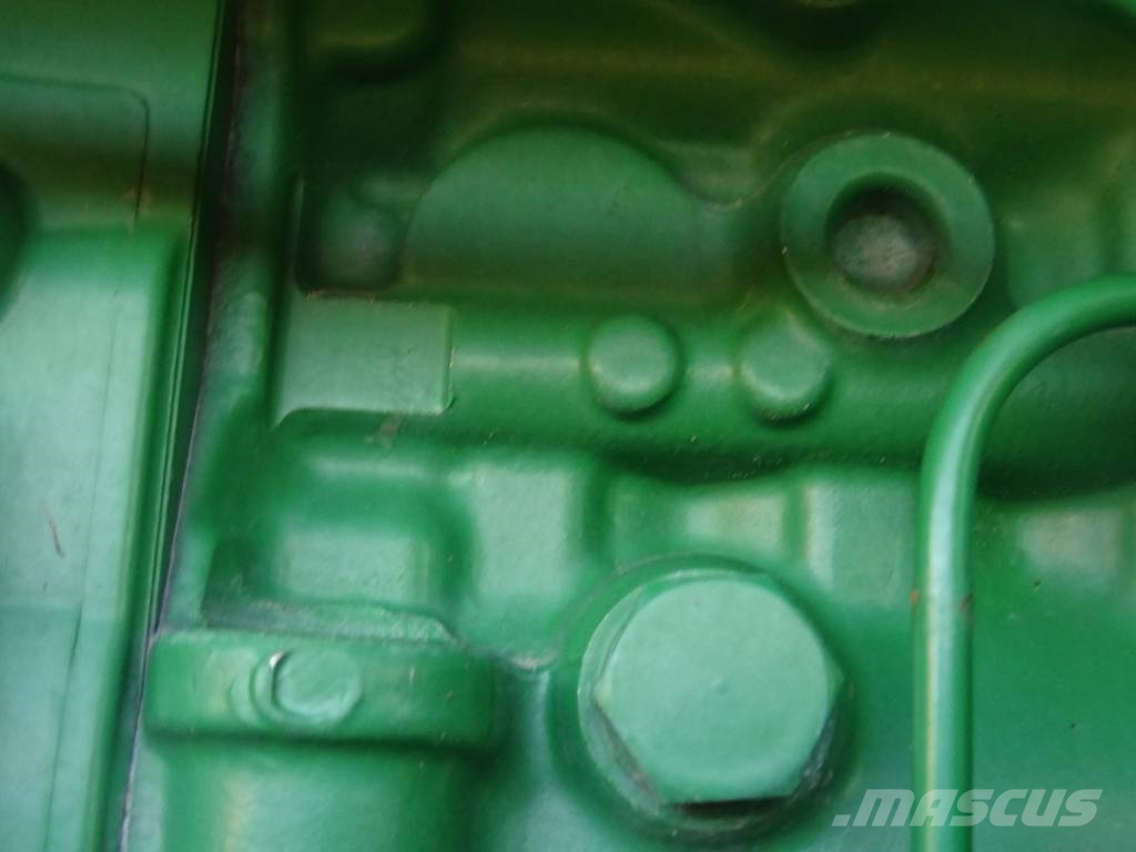 John Deere 8410 Traktori