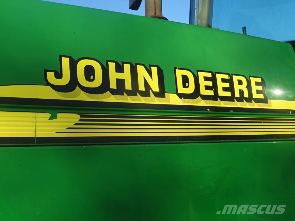 John Deere 8410 Traktori