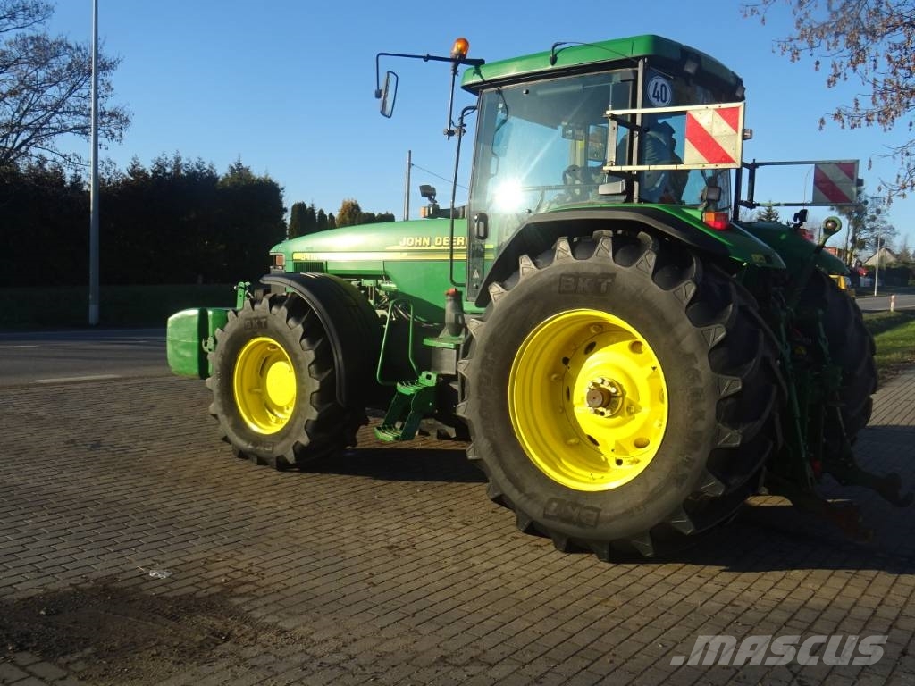John Deere 8410 Traktori