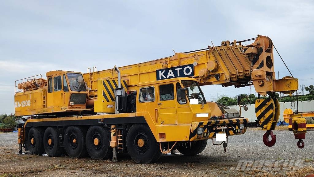 Kato KA 1200 全路面起重機/吊車