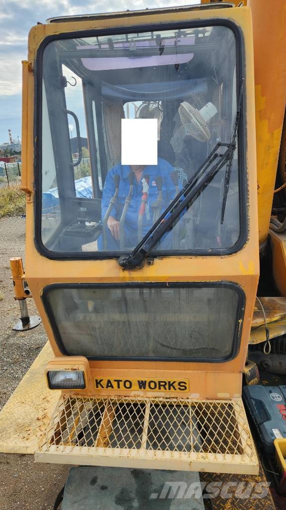 Kato KA 1200 全路面起重機/吊車