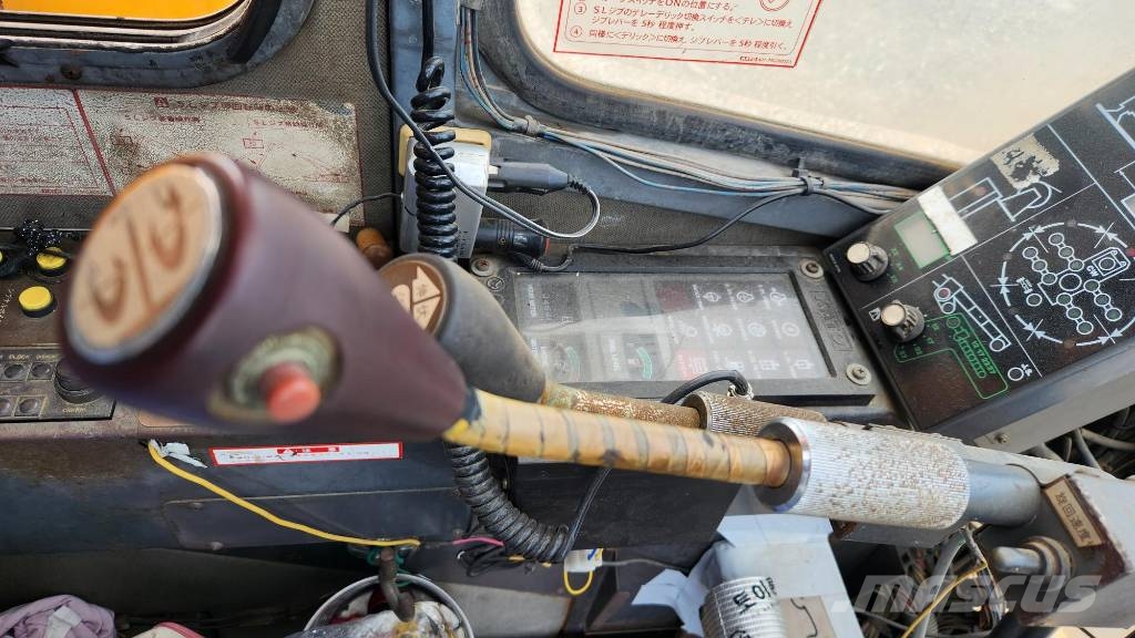 Kato KA 1200 全路面起重機/吊車