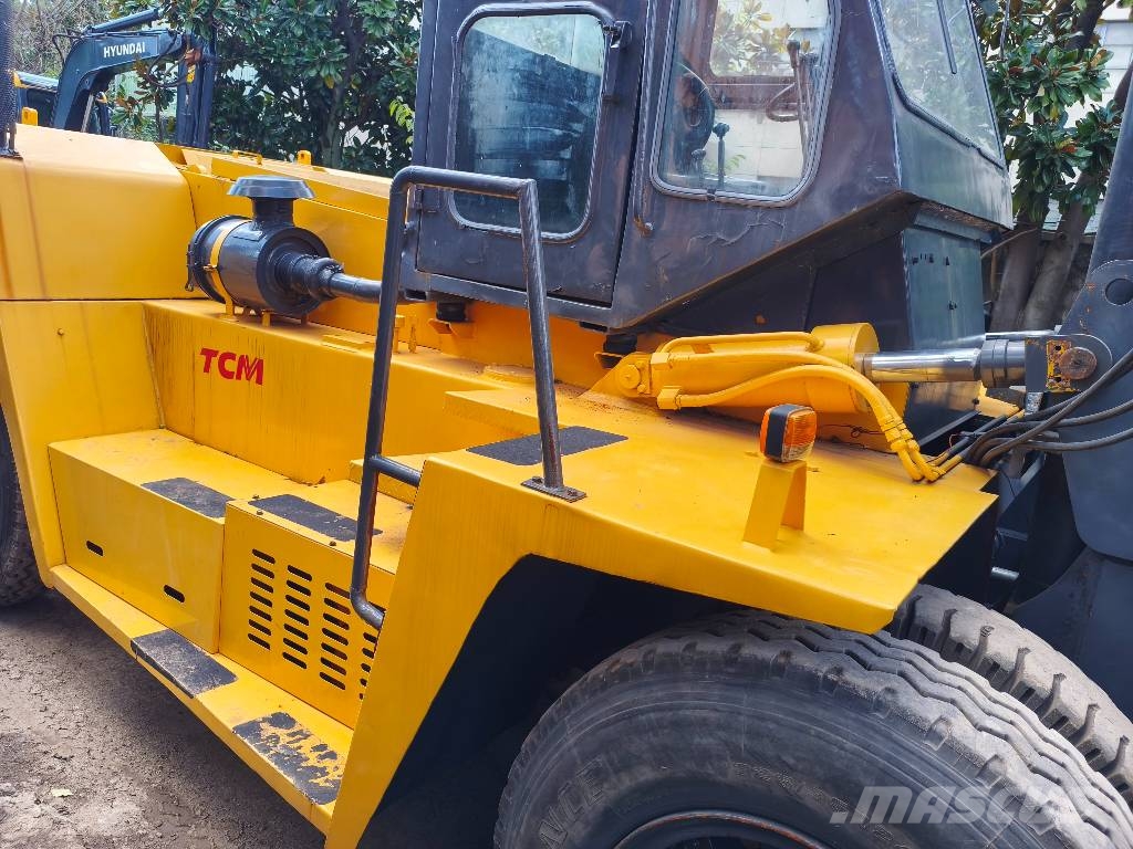 TCM FD 200 Teleskopski viličarji