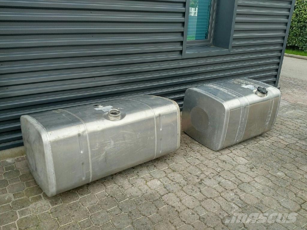 MAN 480 + 375 L Fuel and additive tanks