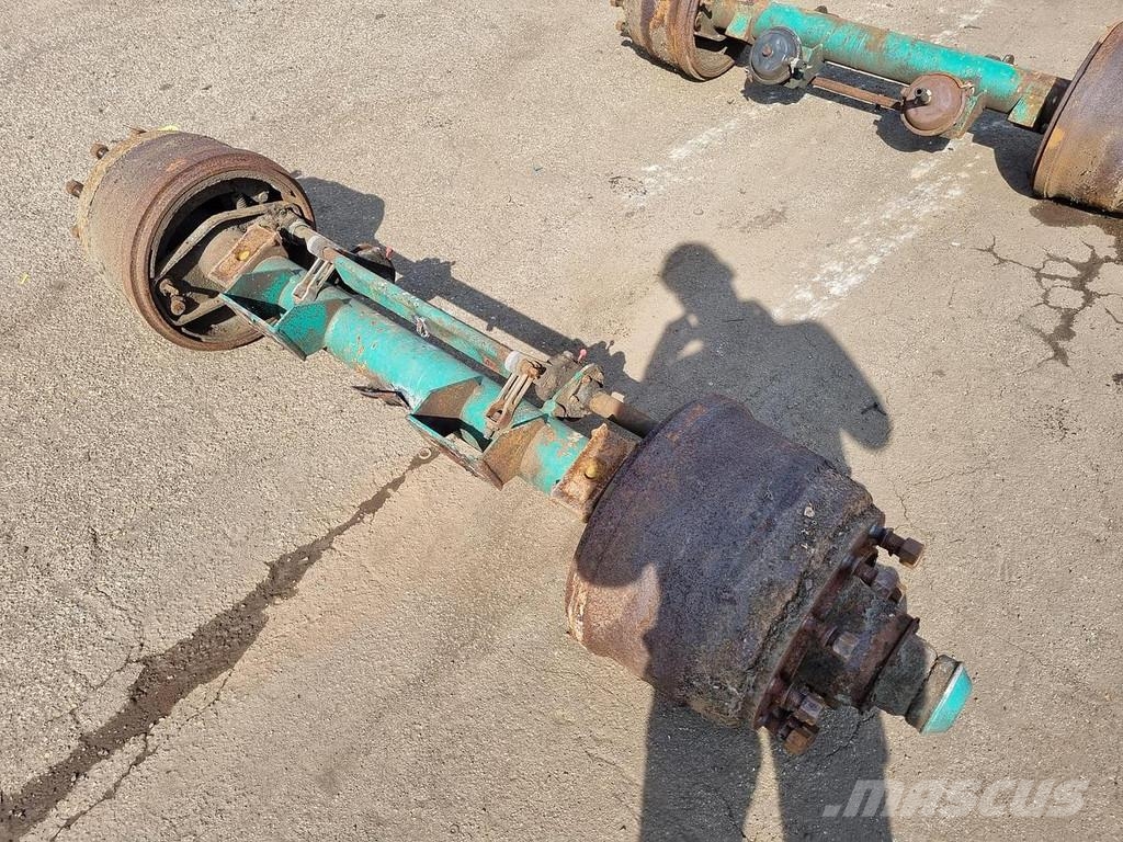 SAF TRAILER AXLE DRUM BRAKES DOUBLE TYRES. محور العجلة