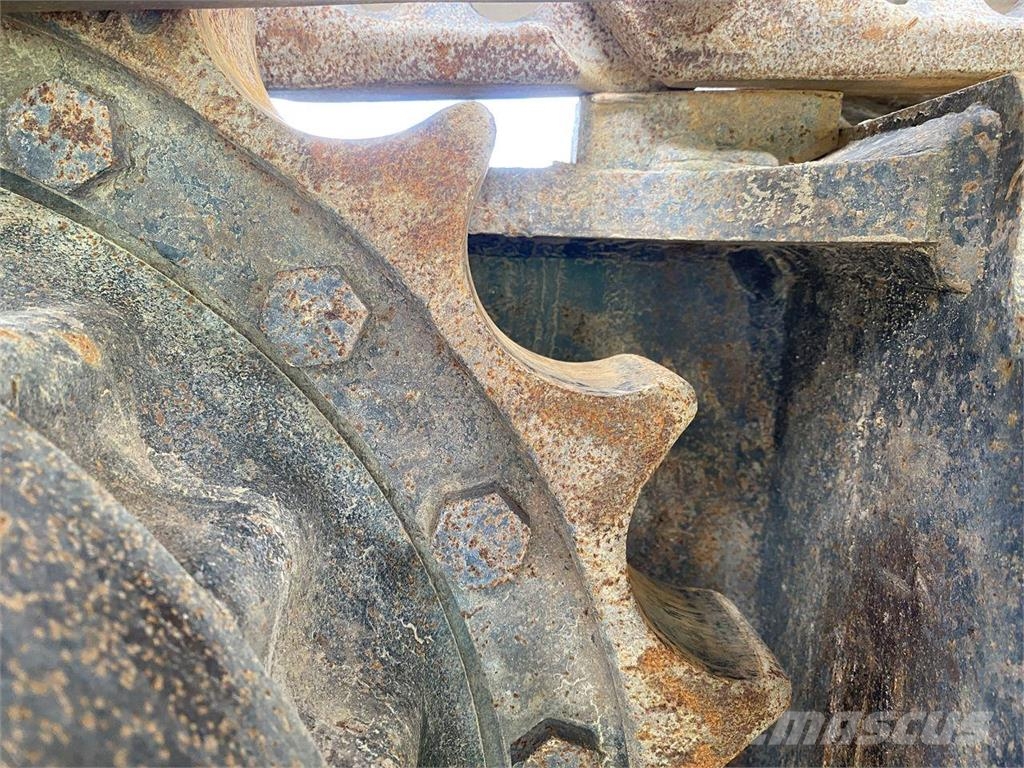 Komatsu PC228USLC-11 Roomikekskavaatorid
