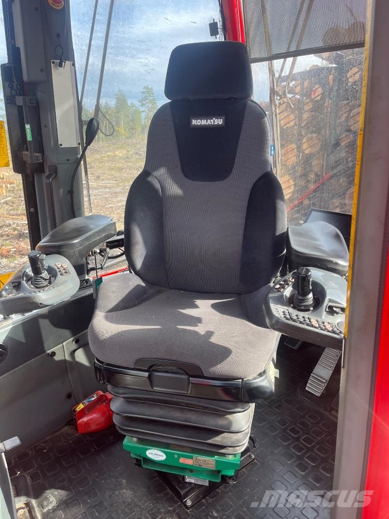 Komatsu 895 集運機