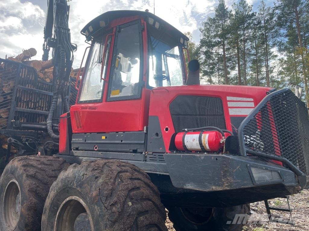 Komatsu 895 集運機