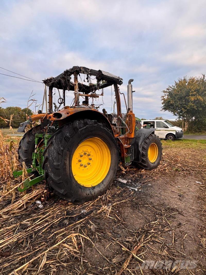 John Deere 6130R BRANDSCHADEN zur Teileverwertung Traktorok