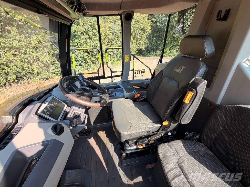 CAT 730 C 30 TON ADT Csuklósdömperek