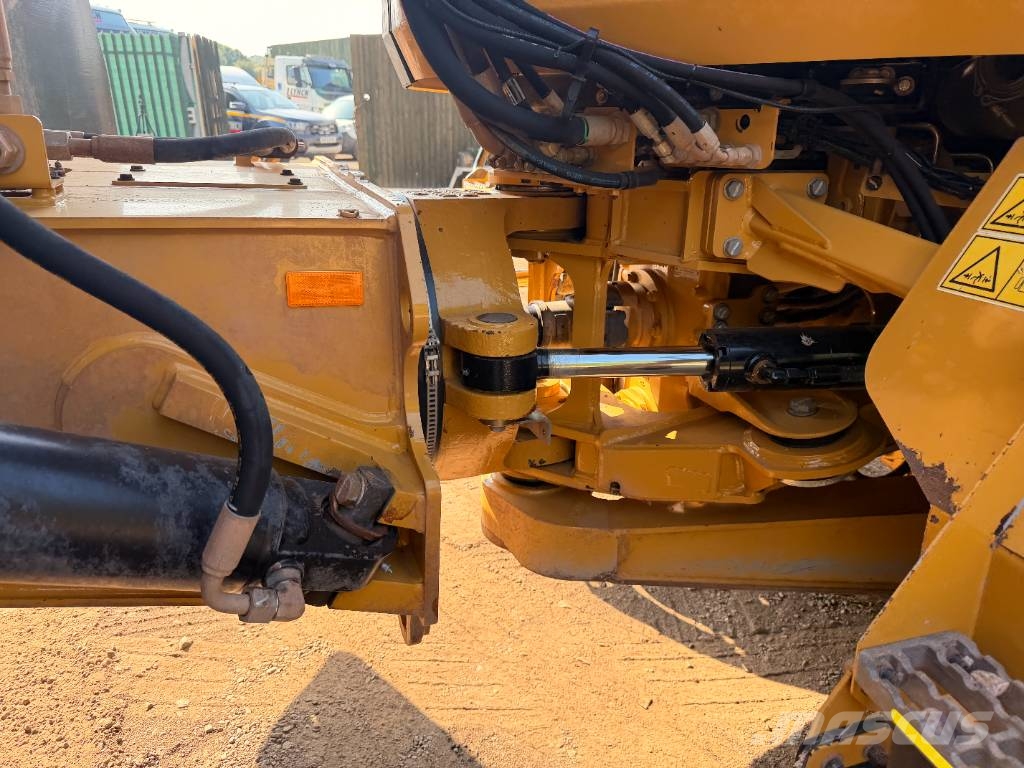 CAT 730 C 30 TON ADT Csuklósdömperek