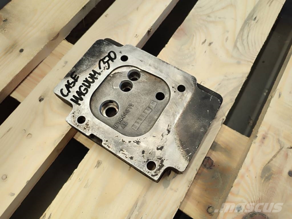 Case IH Valve Plate 87444977 Case 370 Magnum Motorji