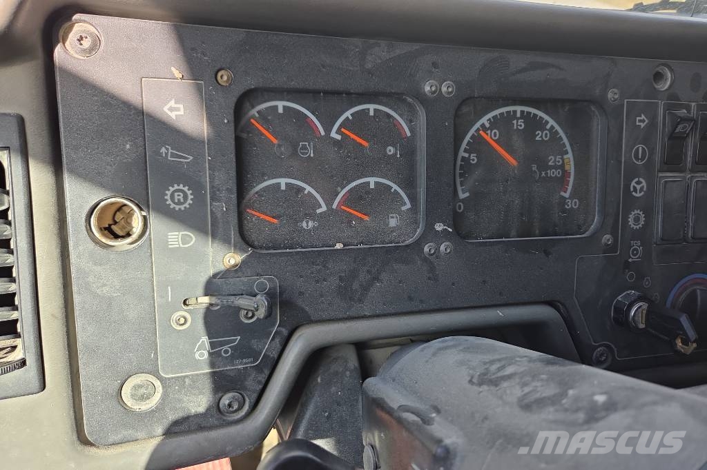 CAT 771D Bergdumper Tipptrucker